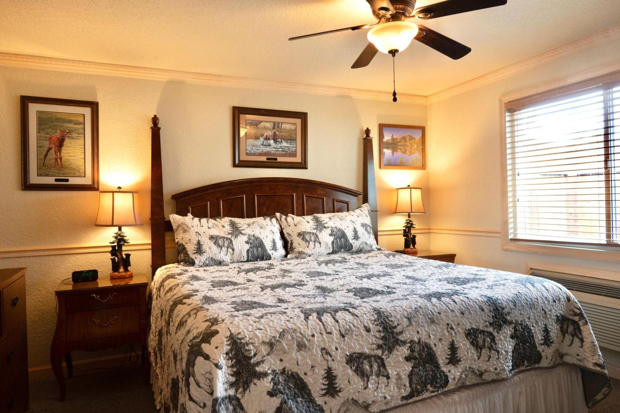 Yellowstone Gateway Inn Гардинер Экстерьер фото