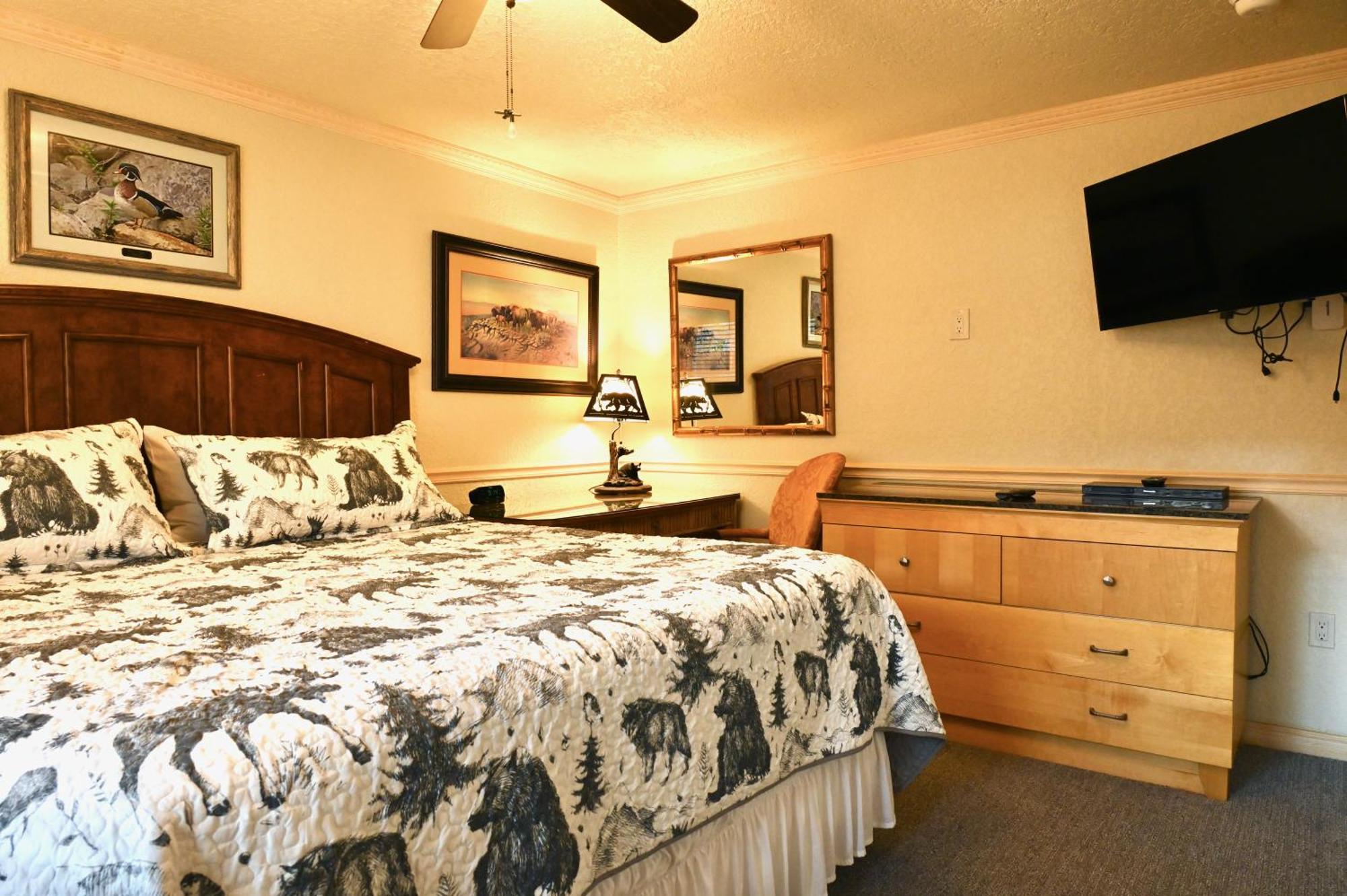 Yellowstone Gateway Inn Гардинер Экстерьер фото