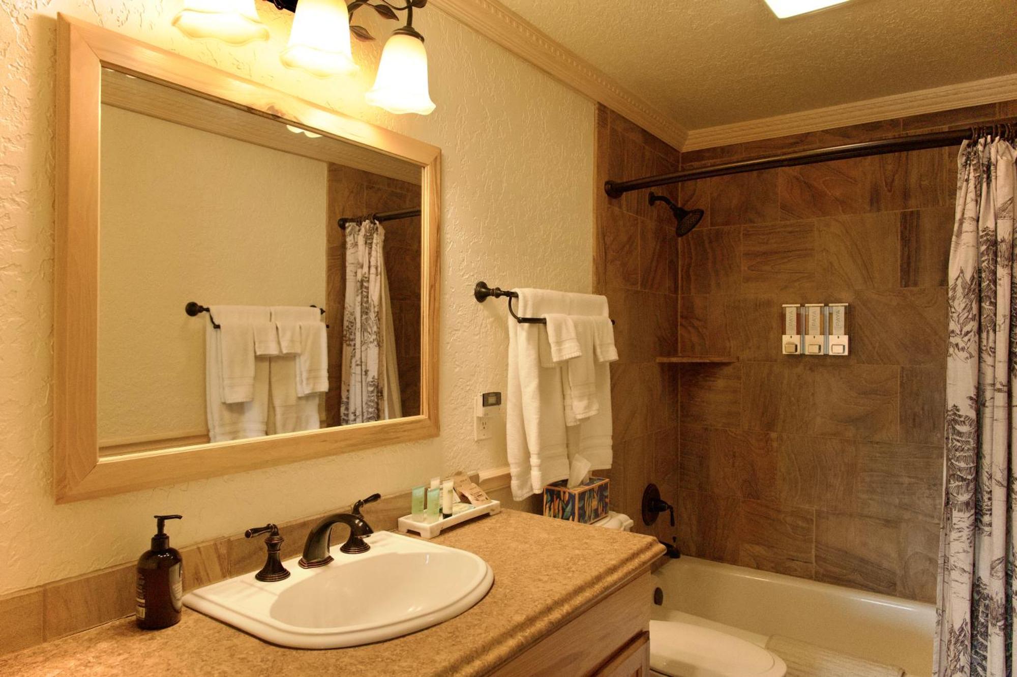 Yellowstone Gateway Inn Гардинер Экстерьер фото